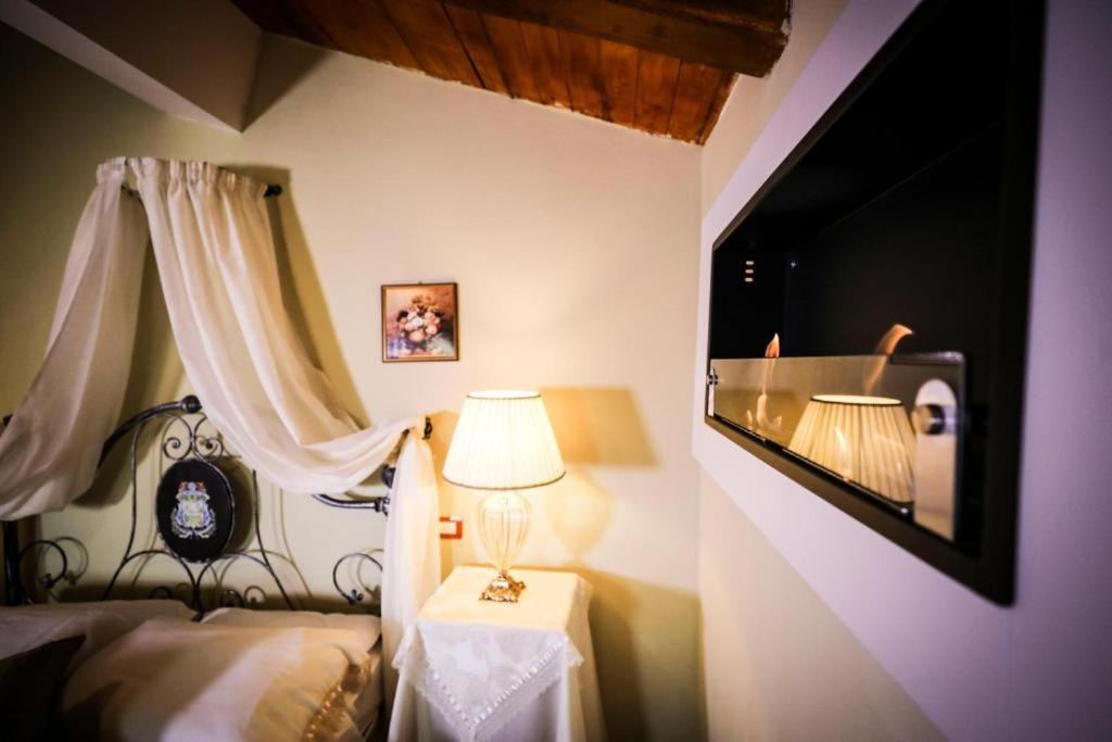 Dimora Di Charme Villa Sant'Erasmo Fumone Номер фото
